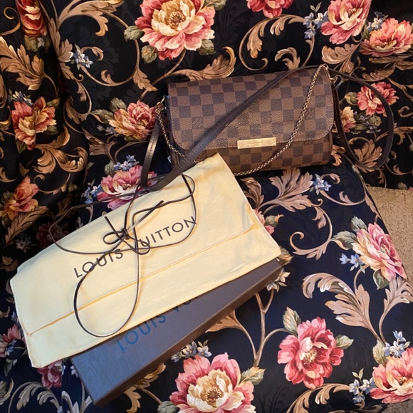 LOUIS VUITTON FAVORITE MM DAMIER EBENE CROSSBODY BAG + ALL SHOWN IN PICTURE - Picture 4 of 15